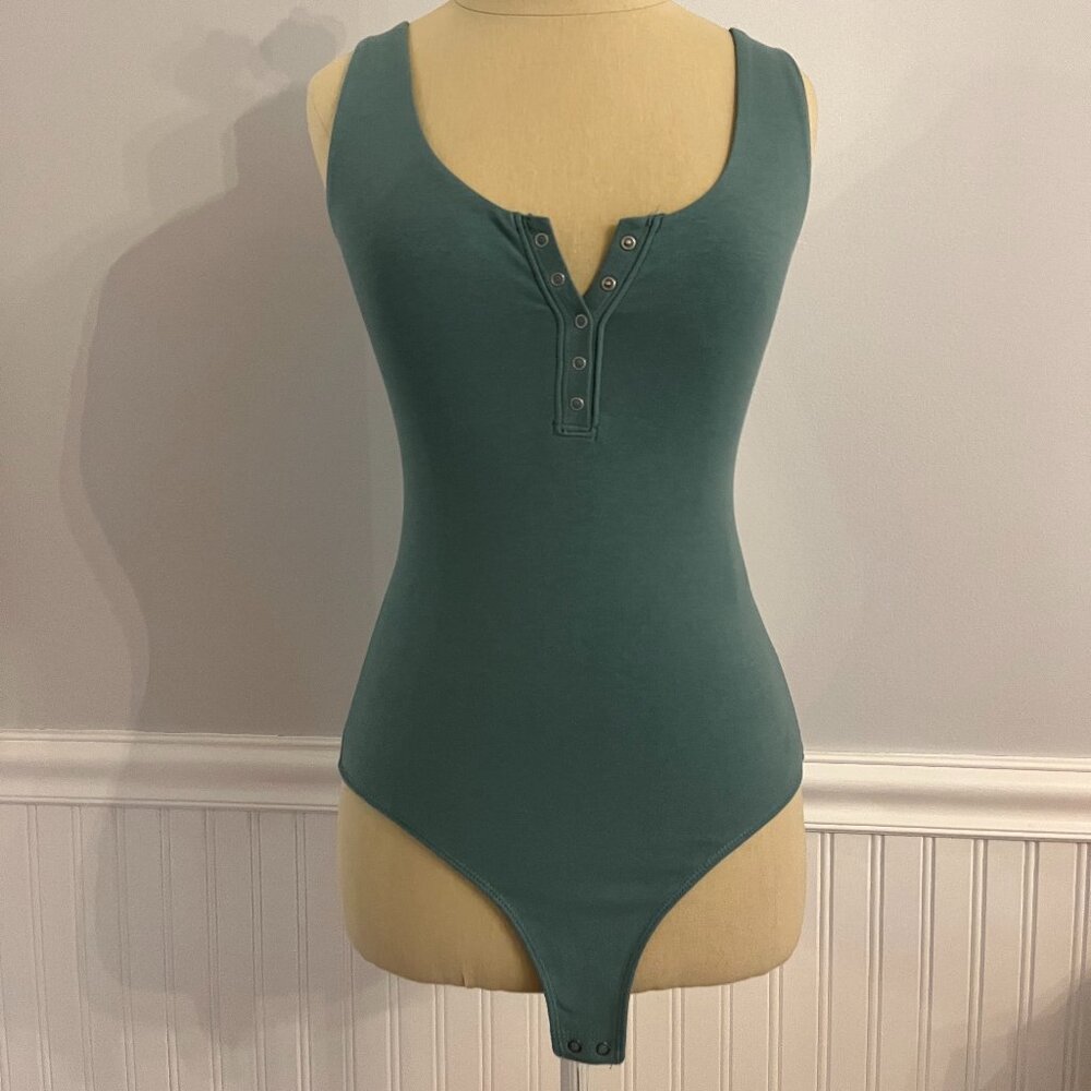 Abercrombie & Fitch green button body suit
